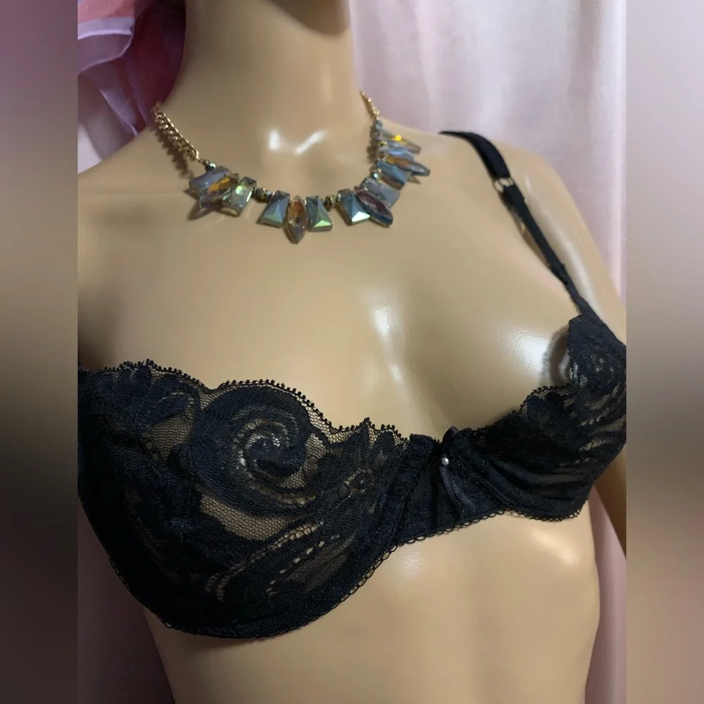 Vintage black lace Victoria ballonet bra - Picture 3 of 3